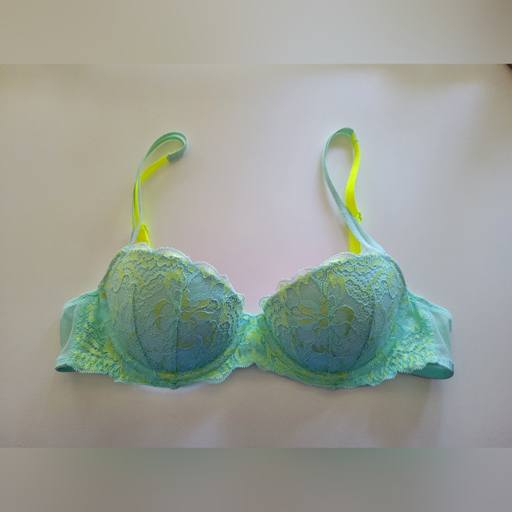 PINK Victoria's Secret Bra - 34A